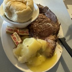 Treehouse Restaurant - Prime rib