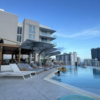 Escape Rooftop Bar - Pool and bar - Bars Near Me - Fort Lauderdale, Florida