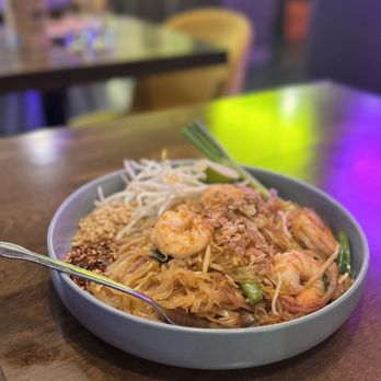 Dear Mom Cafe - Grandma's Pad Thai - Thai Near Me - Bend, Oregon Dear Mom Cafe - Grandma's Pad Thai - Thai Near Me - Bend, Oregon