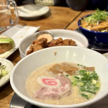 Ippudo Berkeley - Shiromaru Classic - Ramen Near Me - Berkeley, California