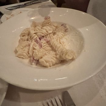 Vergina - Pasta carbonara - Italian Near Me - Naples, Florida Vergina - Pasta carbonara - Italian Near Me - Naples, Florida