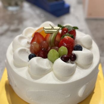 Ari Bakery Cafe - Fresh Cream Cake - Cafes Near Me - Boynton Beach, Florida