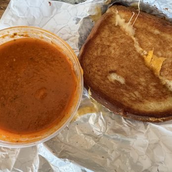 HoneyHole Sandwiches - Grilled Cheese Sandwich & Tomato Soup - Bars Near Me - Seattle, Washington