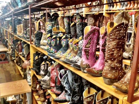 Allens Boots by null