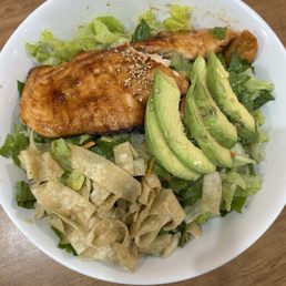 Island Salmon Salad with Brown Rice and Avocado Island Salmon Salad with Brown Rice and Avocado