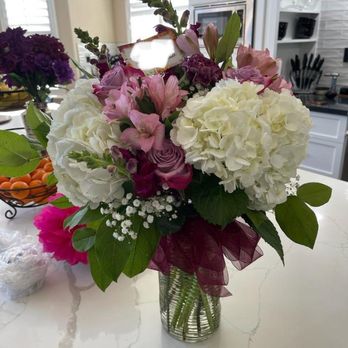 Ribbons & Roses - Lovely "Hydrangea Love" Size: Premium (name blurred out for privacy) - Florists Near Me - Brentwood, California Ribbons & Roses - Lovely "Hydrangea Love" Size: Premium (name blurred out for privacy) - Florists Near Me - Brentwood, California