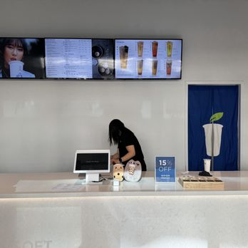 Teazzi Tea Shop - Inside | IG: xstina.eats - Bubble Tea Near Me - Sunnyvale, California Teazzi Tea Shop - Inside | IG: xstina.eats - Bubble Tea Near Me - Sunnyvale, California