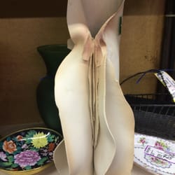 Charlotte's Web - A strange looking vase.