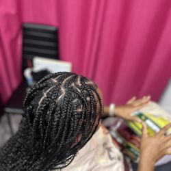 To The Tee Styles - Fulani braids