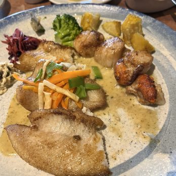 Out of the Blue - Brill filler and scallops with vegetables and potatoes. - Seafood Near Me - Dingle, Kentucky