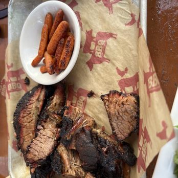 Underdog BBQ - Brisket with Burnt ends and glazed carrots Good - Barbeque Near Me - Erie, Pennsylvania Underdog BBQ - Brisket with Burnt ends and glazed carrots Good - Barbeque Near Me - Erie, Pennsylvania