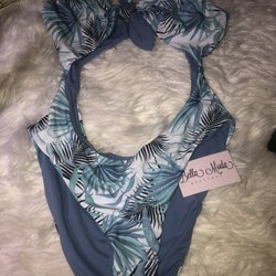 Bella Moda Boutique - Just loved the way it fits . Hugs my curvs perfect