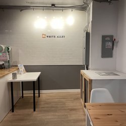 White Alley Bubble Tea - Inside