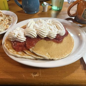 Coffee Pot Restaurant - strawberry pancakes - Breakfast & Brunch Near Me - Sedona, Arizona Coffee Pot Restaurant - strawberry pancakes - Breakfast & Brunch Near Me - Sedona, Arizona