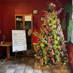 Colibri Grill Cafe - Grinch Christmas Tree.