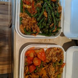 And this is our take-out, after we ate that there we still had enough for dinner and a midnight snack lol