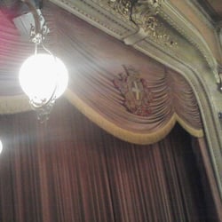 Teatro Coccia - In attesa della pomeridiana di Rigoletto (2011)