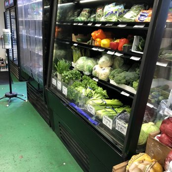 Farmlands Market - Chilled veggies-lots of variety - Grocery Near Me - Creswell, Oregon