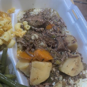 Simple Soul - Pot Roast, green beans mac&cheese. - Soul Food Near Me - Savannah, Georgia Simple Soul - Pot Roast, green beans mac&cheese. - Soul Food Near Me - Savannah, Georgia