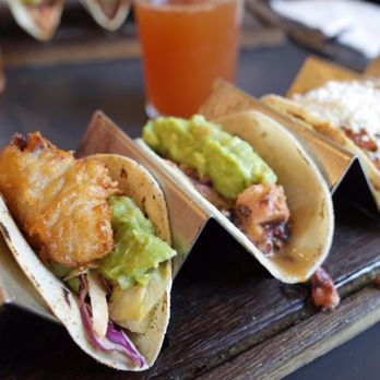 Piquin - Une michelada et un assortiment de tacos (pescador, pulpo et vegetariano), perfecto ! - Mexican Near Me - Lyon, 69 Piquin - Une michelada et un assortiment de tacos (pescador, pulpo et vegetariano), perfecto ! - Mexican Near Me - Lyon, 69