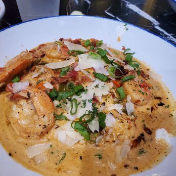 Taste Bar + Kitchen - Shrimp and grits - Cocktail Bars Near Me - Houston, Texas Taste Bar + Kitchen - Shrimp and grits - Cocktail Bars Near Me - Houston, Texas