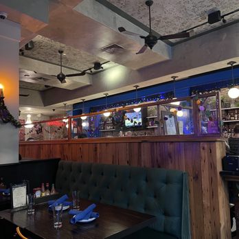 French Quarter - ambience - Bars Near Me - Boston, Massachusetts