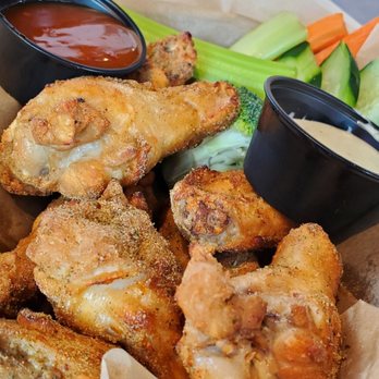 sneakybird - Good spicy wings! (Rub: Garlic butter parm, Sauce:Mango habanero) - Chicken Wings Near Me - Scottsdale, Arizona sneakybird - Good spicy wings! (Rub: Garlic butter parm, Sauce:Mango habanero) - Chicken Wings Near Me - Scottsdale, Arizona