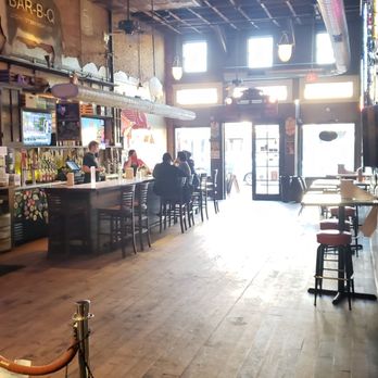 Lockhart Smokehouse - Bar area - Barbeque Near Me - Plano, Texas Lockhart Smokehouse - Bar area - Barbeque Near Me - Plano, Texas