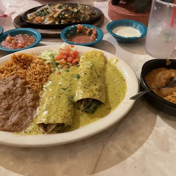 Chuy's - Veggie tortillas with boom boom sauce - Mexican Near Me - Houston, Texas Chuy's - Veggie tortillas with boom boom sauce - Mexican Near Me - Houston, Texas