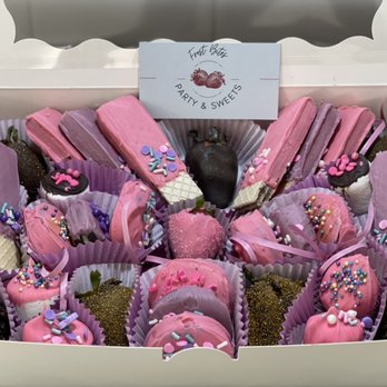Frost Bites - Pink Chocolate Gift Box - Desserts Near Me Frost Bites - Pink Chocolate Gift Box - Desserts Near Me