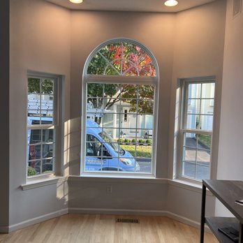 Window Solutions Plus - Harvey Tribute round top over double hung window installtion - Windows Installation Near Me - Ridgefield, Connecticut Window Solutions Plus - Harvey Tribute round top over double hung window installtion - Windows Installation Near Me - Ridgefield, Connecticut