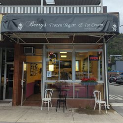 Berry's Frozen Yogurt & Ice-Cream