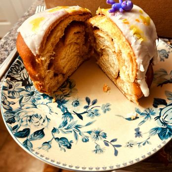 Dropout Bakery & Co - Brown Butter King Cake. Wonderful - Custom Cakes Near Me - Mobile, Alabama