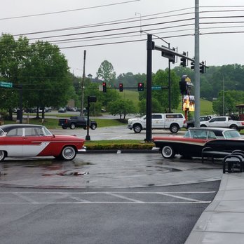 Sunliner Diner - Parking lot - Diners Near Me - Pigeon Forge, Tennessee Sunliner Diner - Parking lot - Diners Near Me - Pigeon Forge, Tennessee