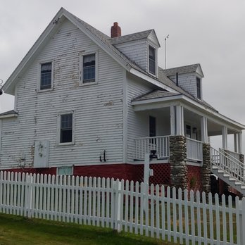 Pemaquid Point Lighthouse - Landmarks & Historical Buildings Near Me - Bristol, Maine