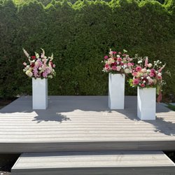 Farmhouse Box and Bloom - Wedding florals