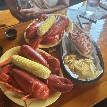 The Lobster Shack - 2-1lb lobsters and corn for $28!!!! And the roll was perfect not too much roll like most places - Seafood Near Me - Ogunquit, Maine