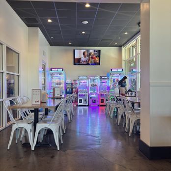 Bibo's NY Pizza - Small arcade - Pizza Near Me - San Jose, California