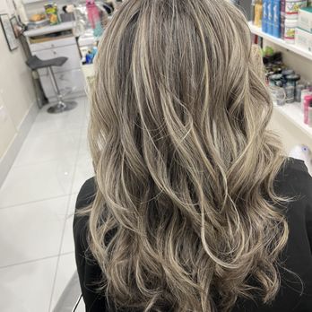 NYC Panache Salon - 1/2 head highlights - Hair Salons Near Me - Forest Hills, New York NYC Panache Salon - 1/2 head highlights - Hair Salons Near Me - Forest Hills, New York