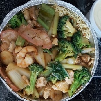 Mayflower Chinese Food - Szechuan noodles - Chinese Near Me - Etobicoke, Ontario