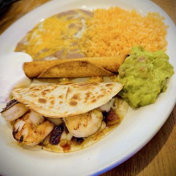 El Tio Pepe - Lunch pick 2 flauta & quesadilla - Mexican Near Me - O'Fallon, Missouri