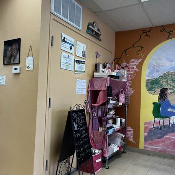 Santiago's New Mexican Grill - a mural on the wall - New Mexican Cuisine Near Me - Albuquerque, New Mexico