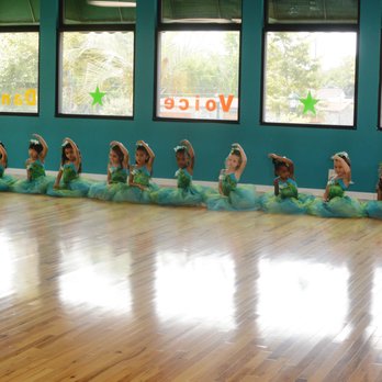 Moultrie Academy - Mini ballerinas! - Dance Schools Near Me - Claremont, California Moultrie Academy - Mini ballerinas! - Dance Schools Near Me - Claremont, California