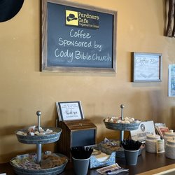 Pardners Cafe - Complementary tea and coffee bar, sponsored by local businesses and families.