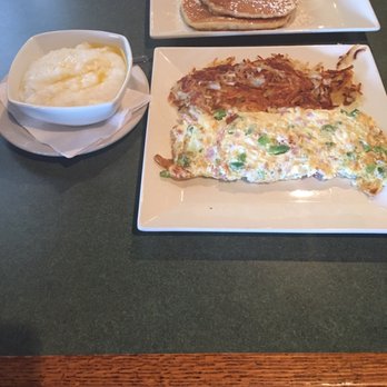 Siena Cafe - Farmers market omelette w/egg whites (no cheese), hash browns, grits & pancakes + coffee. All less than $20! - Breakfast & Brunch Near Me - Irving, Texas