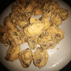 Crockett Seafood & Steak - fried mushrooms - kind of bland but great texture