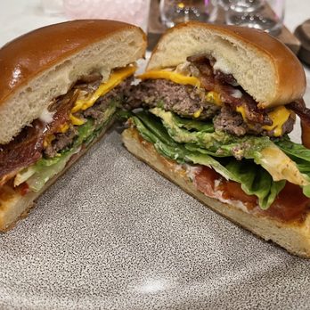 La Bodega Brewing - The Burger - Breweries Near Me - Whittier, California La Bodega Brewing - The Burger - Breweries Near Me - Whittier, California