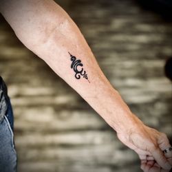 Iron Brush Salon and Ink