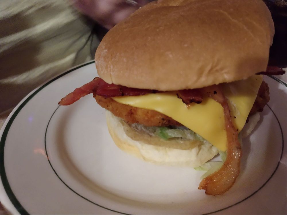 LADDY’S BAR & GRILL Updated August 2024 12 Photos 204 Main