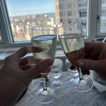Four Seasons Hotel Chicago - Hotels Near Me - Chicago, Illinois
